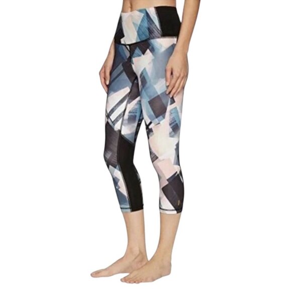 Lucy Women’s Medium Capri Om Leggings Mid-Rise Multi Geo Print Elastic Waistband - Picture 2 of 7